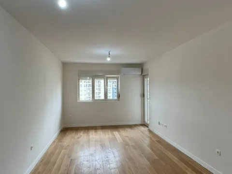 Rent, one bedroom apartment, 49m², Central Point, Podgorica - image 7