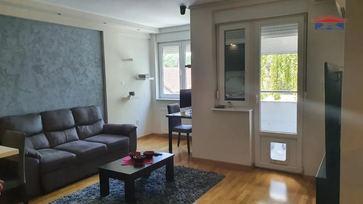 Izdavanje, jednosoban stan, 42m², Grbavica, Novi Sad Sve Podlokacije