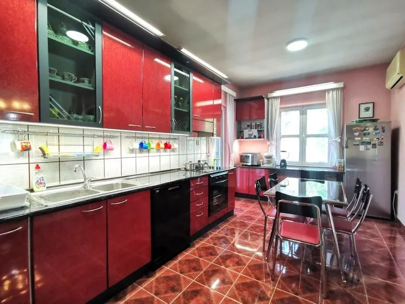 Sale, house, 489m², Zagorič, Podgorica