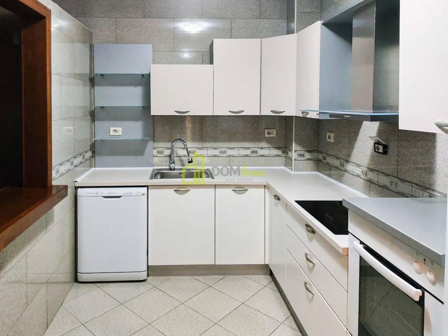 Prodaja, jednosoban stan, 65m², Bar, Crna Gora