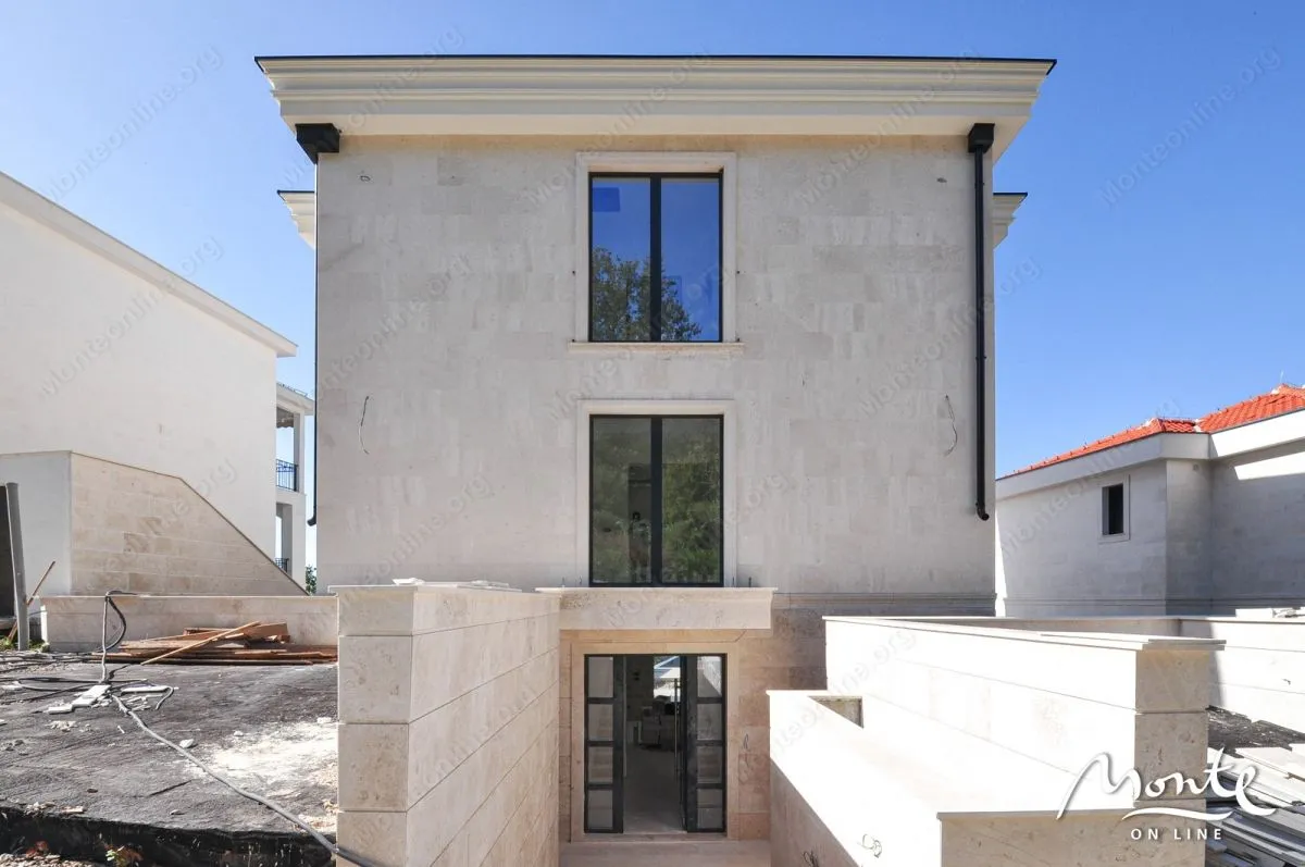 Sale, house, 261m², Reževići, Budva