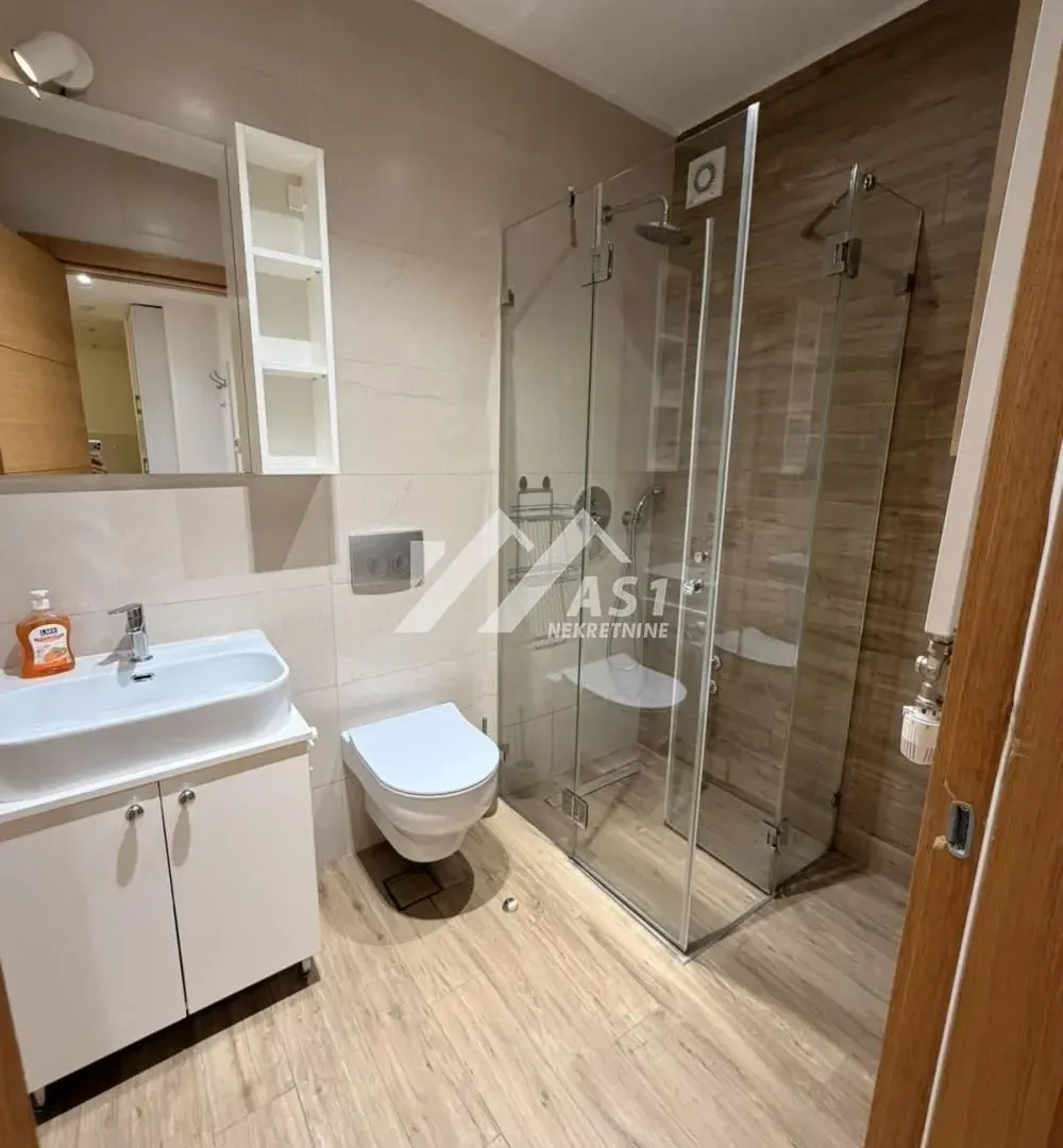 Izdavanje, dvosoban stan, 41m², Rotkvarija, Novi Sad Sve Podlokacije