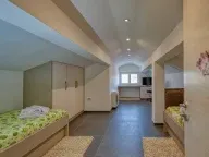 Izdavanje, trosoban stan, 120m², Seljanovo, Tivat - image 10