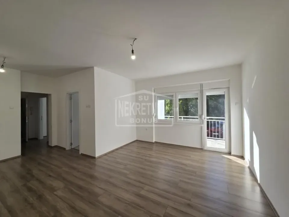 Prodaja, dvosoban stan, 52m², Ker, Subotica