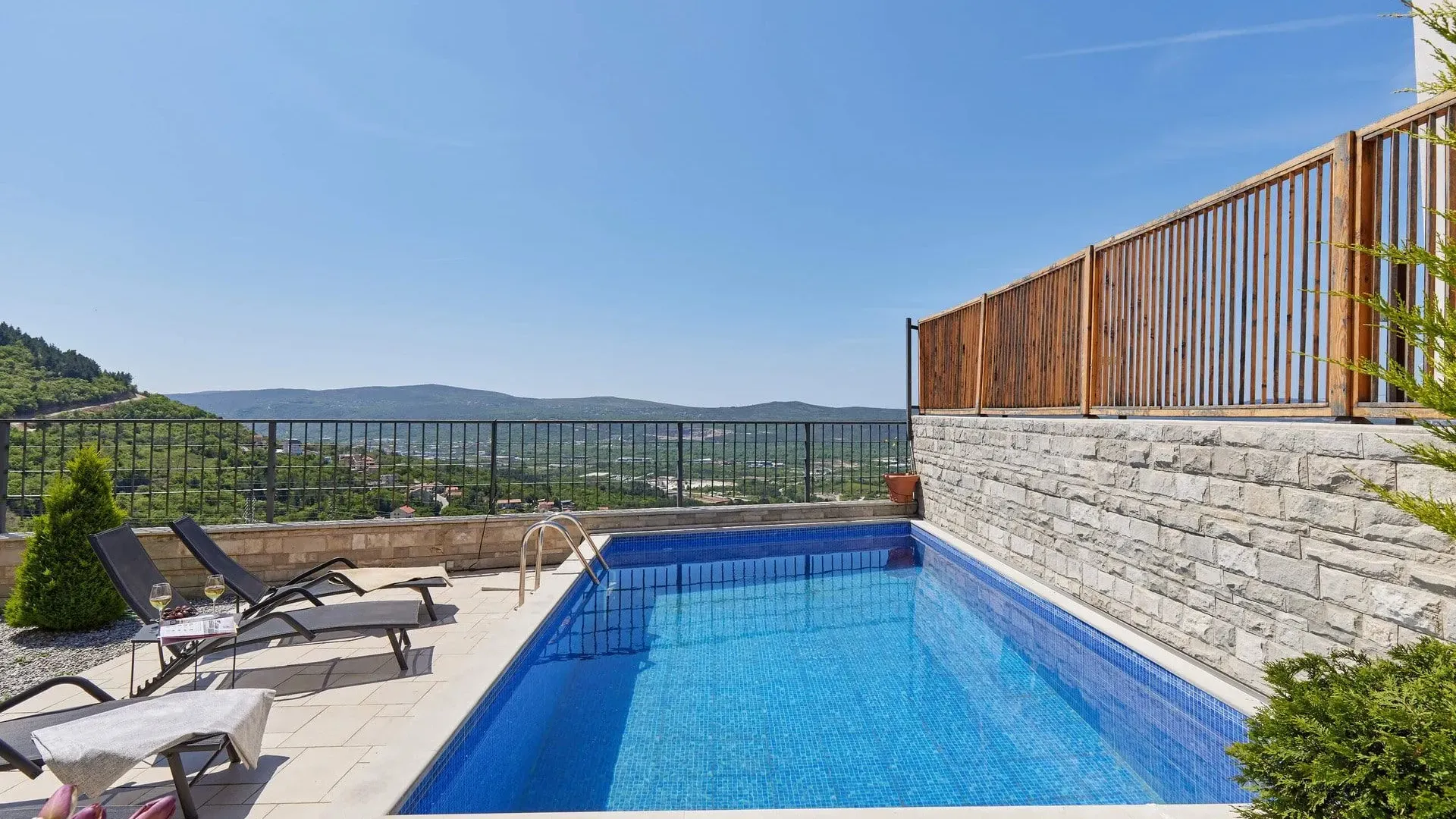 Sale, house, 233m², Kotor, Crna Gora