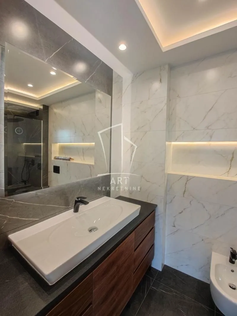 Sale, four bedroom apartment, 128m², Dedinje Sve Podlokacije, Beograd