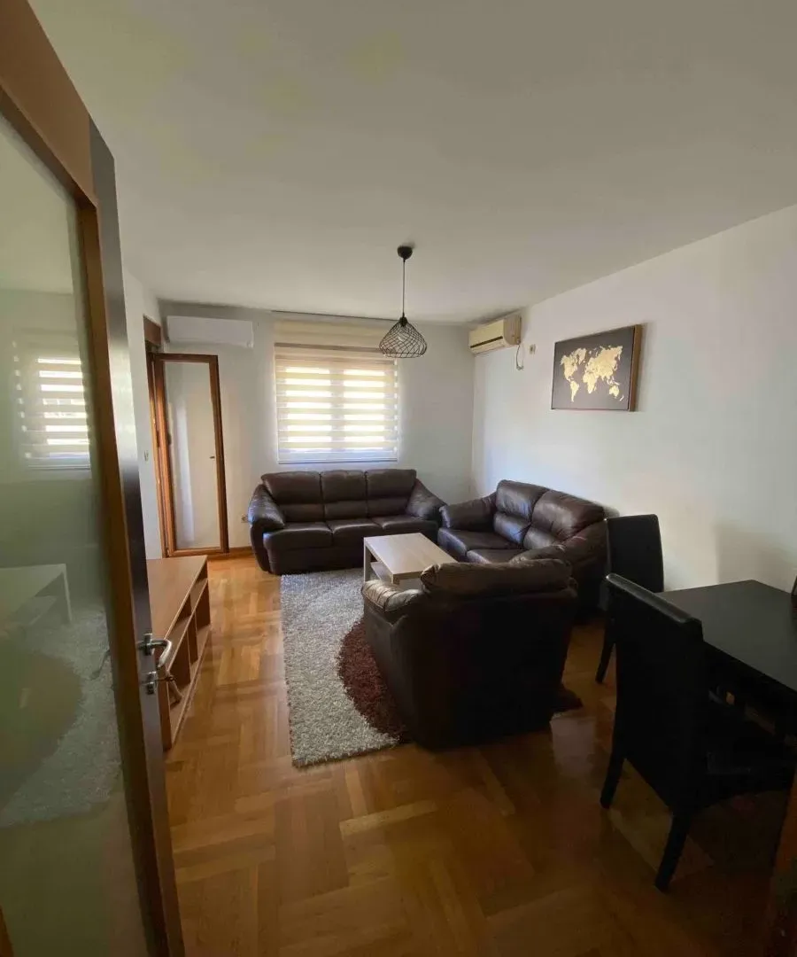 Izdavanje, stan, 55m², Stari Aerodrom, Podgorica
