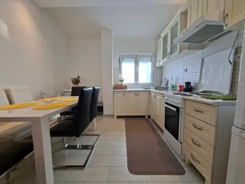 Rent, two bedroom apartment, 80m², Bjeliši, Bar - image 4