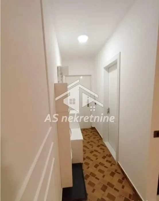 Izdavanje, trosoban stan, 60m², Trošarina, Voždovac Sve Podlokacije