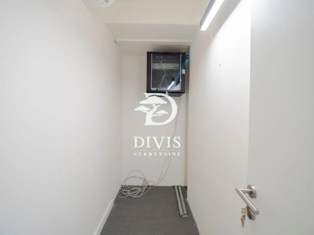 Rent, office space, 294m², Savski Venac, Beograd
