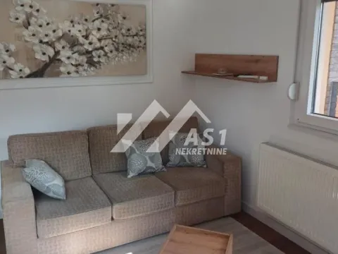 Izdavanje, trosoban stan, 60m², Podbara, Novi Sad Sve Podlokacije