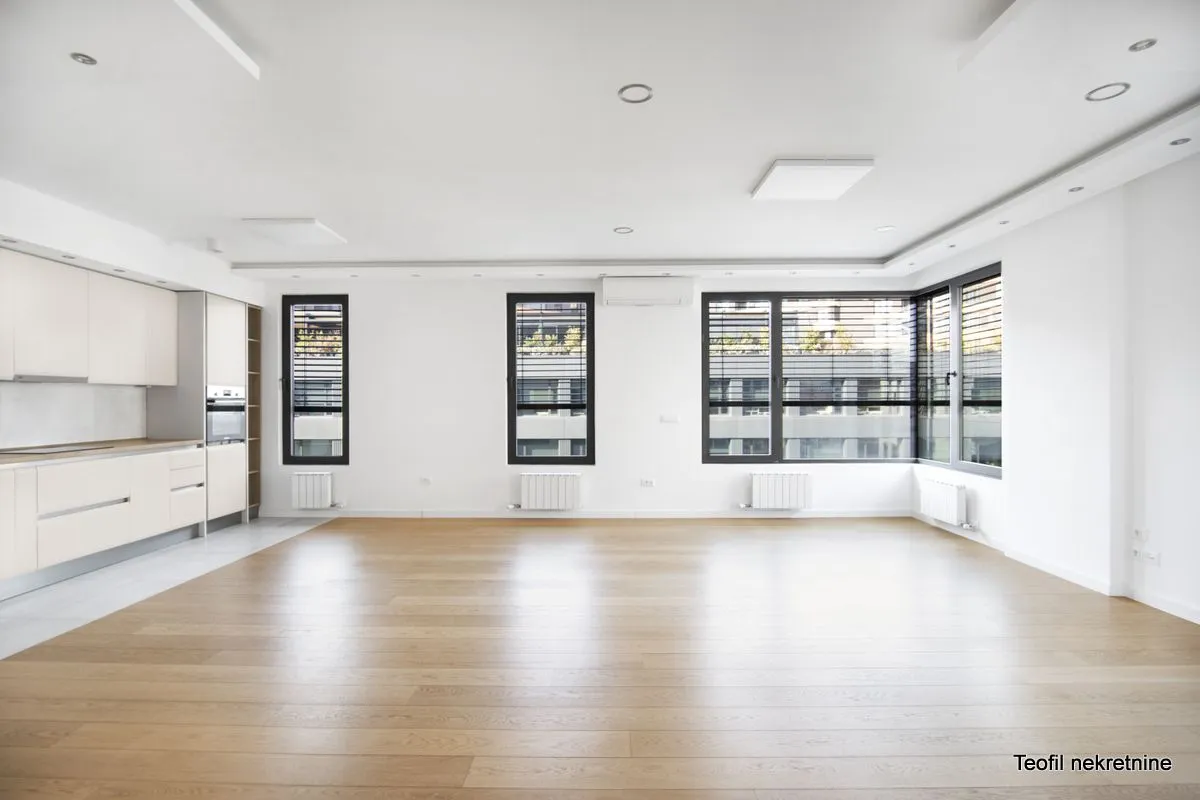 Izdavanje, četvorosoban stan, 122m², Stari Grad, Beograd