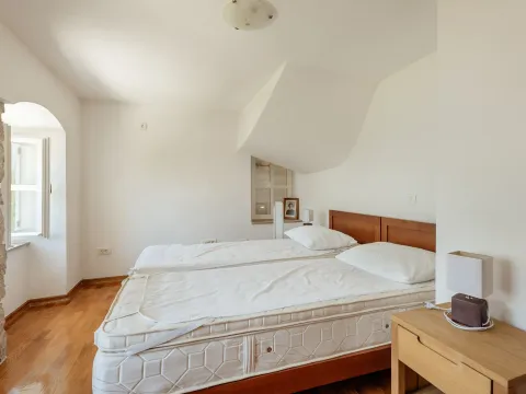 Sale, house, 800m², Prčanj, Kotor - image 25