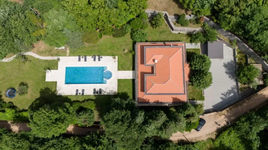 Izdavanje, kuća, 400m², Klikovače, Danilovgrad