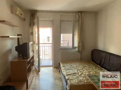 Rent, studio apartment, 24m², Adamovićevo Naselje, Novi Sad Sve Podlokacije