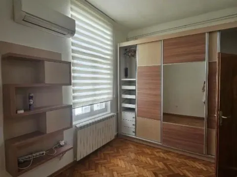 Rent, three bedroom apartment, 82m², Vračar Sve Podlokacije, Beograd - image 5