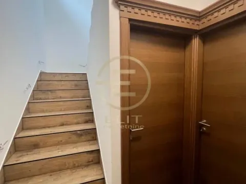 Prodaja, kuća, 226m², Sremska Kamenica, Petrovaradin - image 8