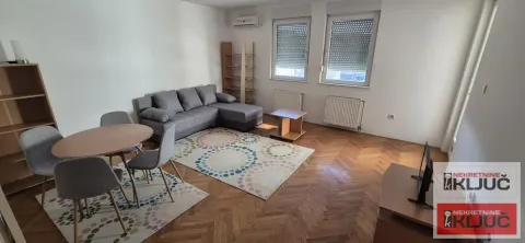 Izdavanje, dvosoban stan, 56m², Bulevar Oslobodjenja, Novi Sad Sve Podlokacije - image 2