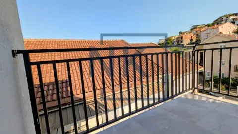 Rent, two bedroom apartment, 60m², Zelenika, Podgorica - image 9