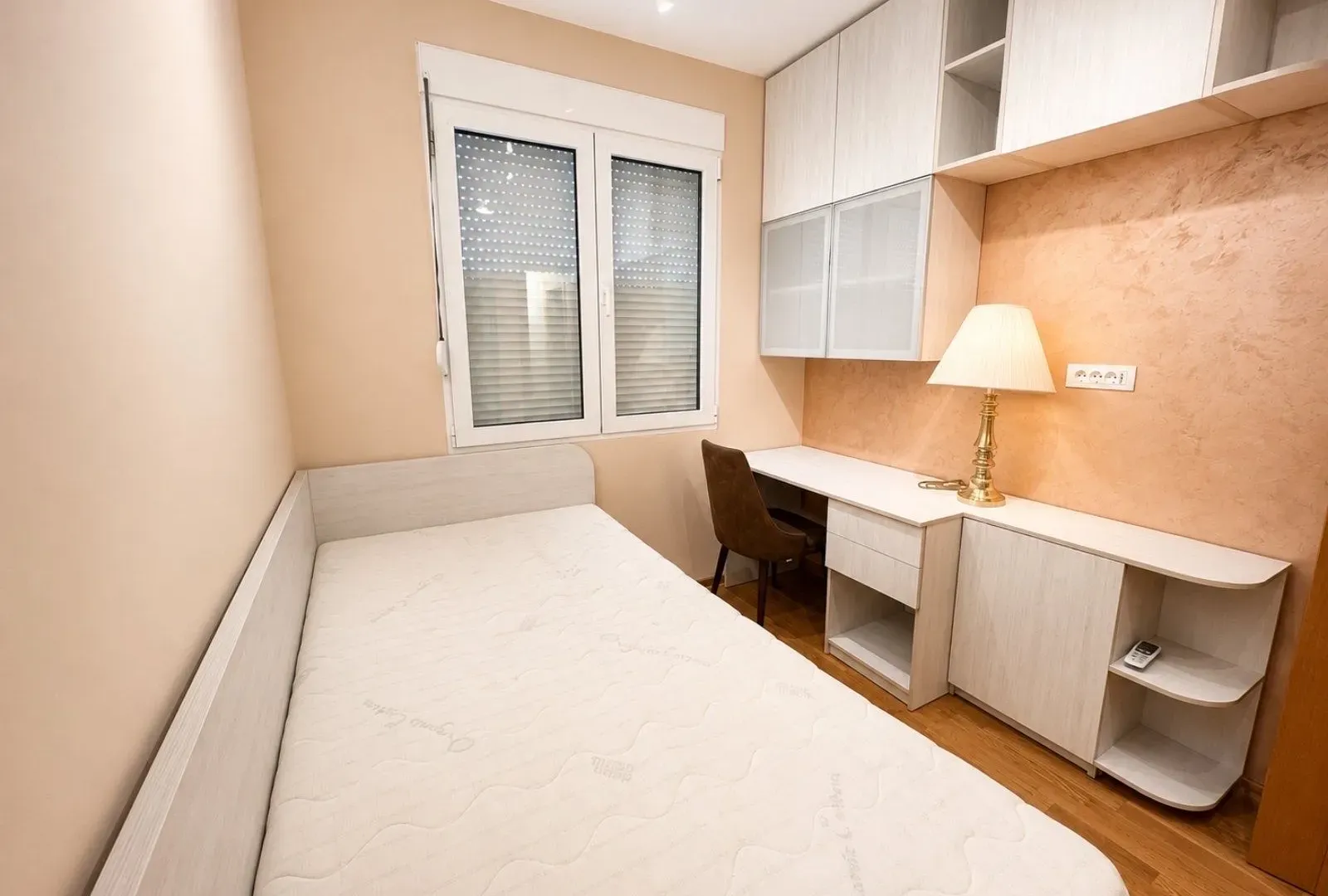 Izdavanje, dvosoban stan, 58m², Dalmatinska ulica, Podgorica