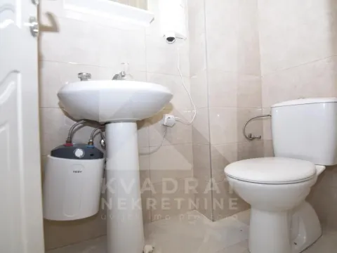 Izdavanje, poslovni prostor, 220m², Autobuska stanica, Podgorica - image 13