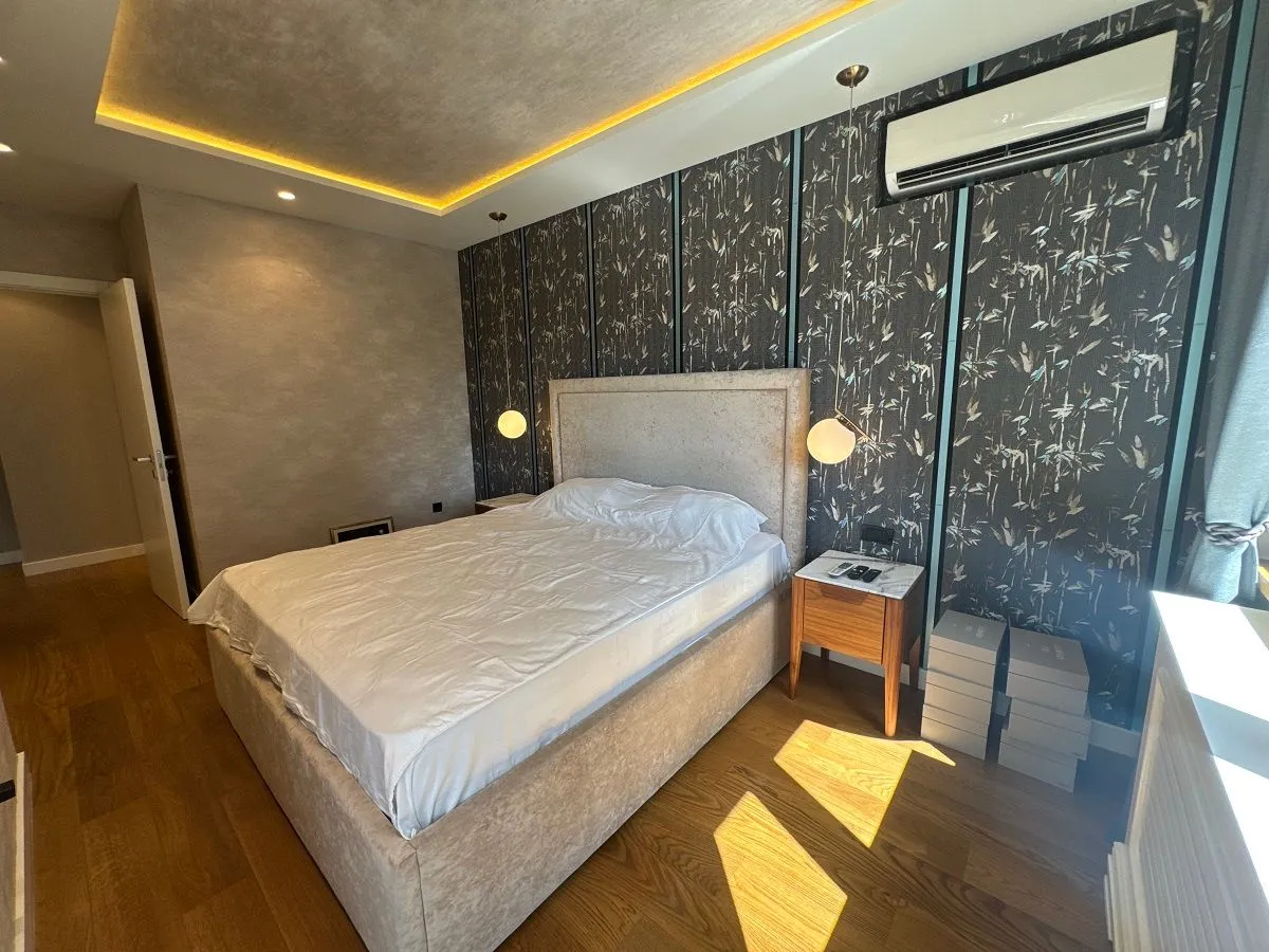 Izdavanje, dvosoban stan, 67m², Južni Bulevar, Vračar Sve Podlokacije