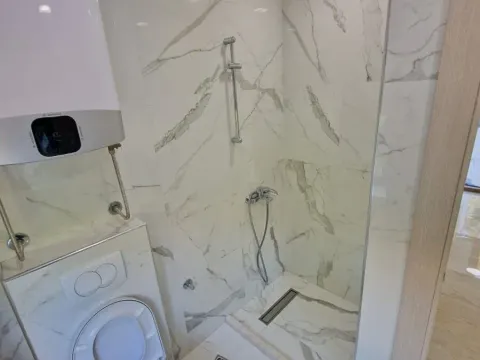 Izdavanje, poslovni prostor, 30m², Centar, Podgorica - image 5