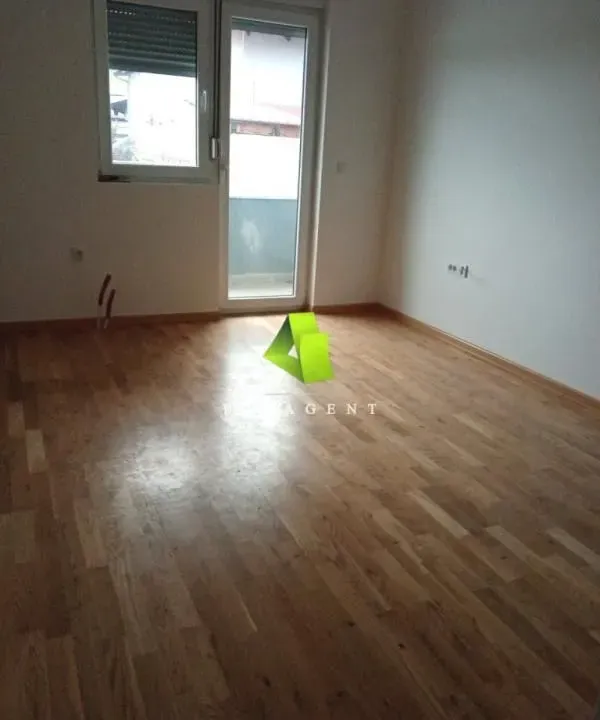 Sale, two bedroom apartment, 54m², Pantelej, Niš