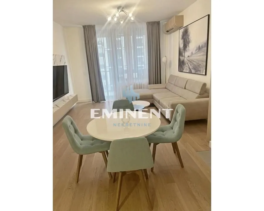 Izdavanje, dvosoban stan, 55m², Savski Venac, Beograd