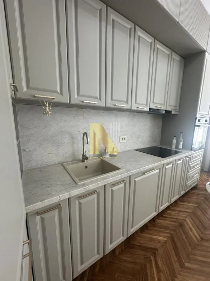 Prodaja, trosoban stan, 78m², Centar, Novi Sad