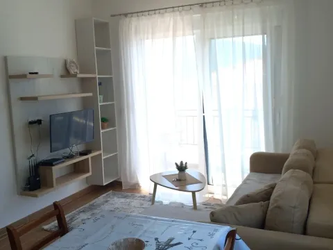 Izdavanje, jednosoban stan, 45m², Kumbor, Herceg Novi - image 8