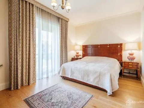 Sale, two bedroom apartment, 140m², Porto Montenegro, Tivat - image 11