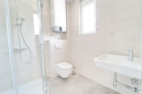Prodaja, kuća, 250m², Hladna Uvala, Bar - image 5