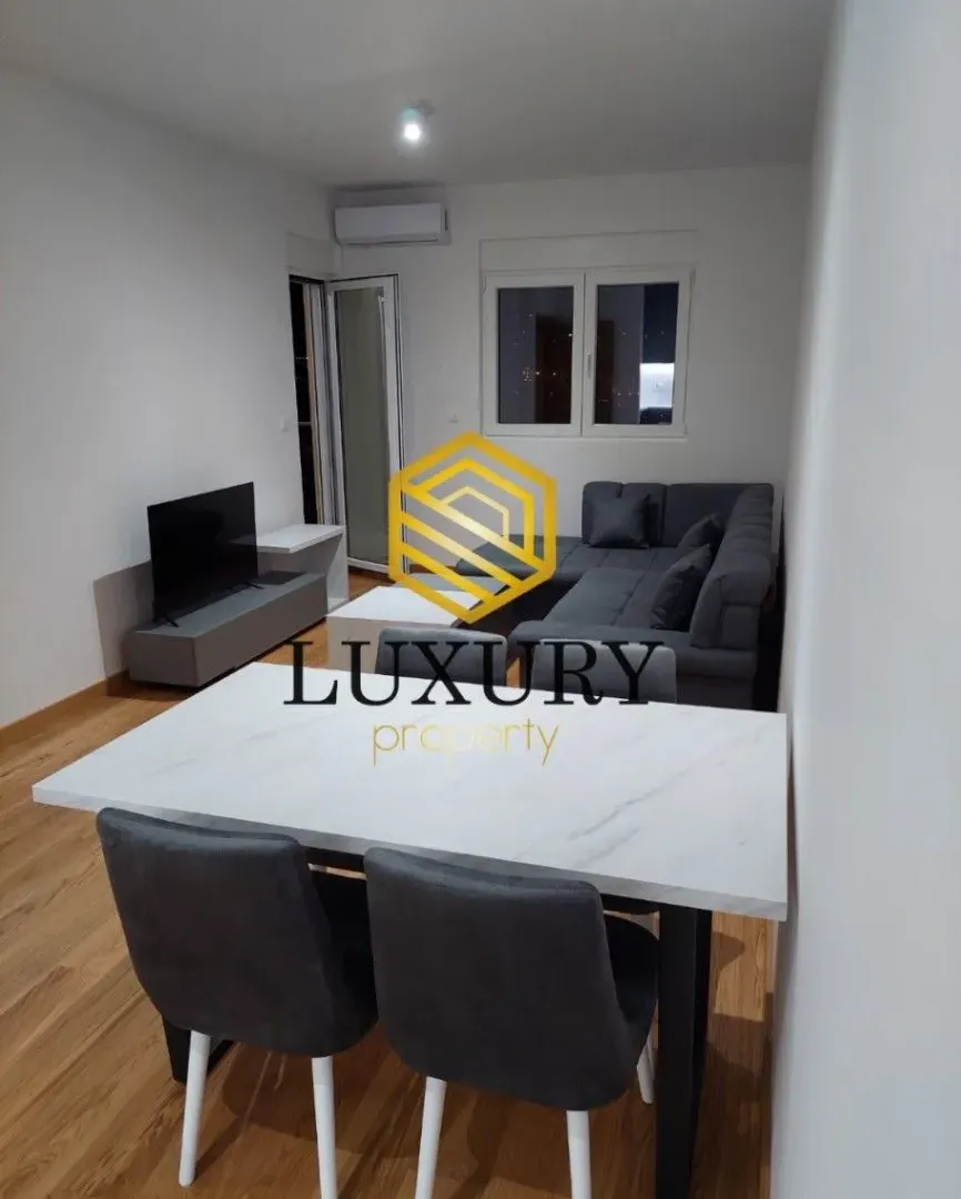 Izdavanje, jednosoban stan, 44m², City Kvart, Podgorica