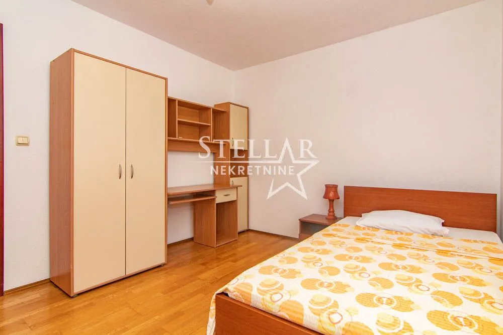 Rent, house, 220m², Tološi, Podgorica