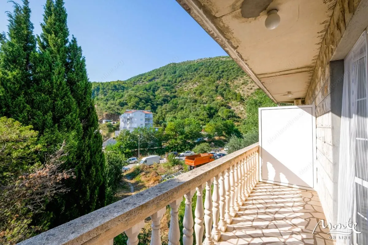 Sale, house, 195m², Bečići, Budva