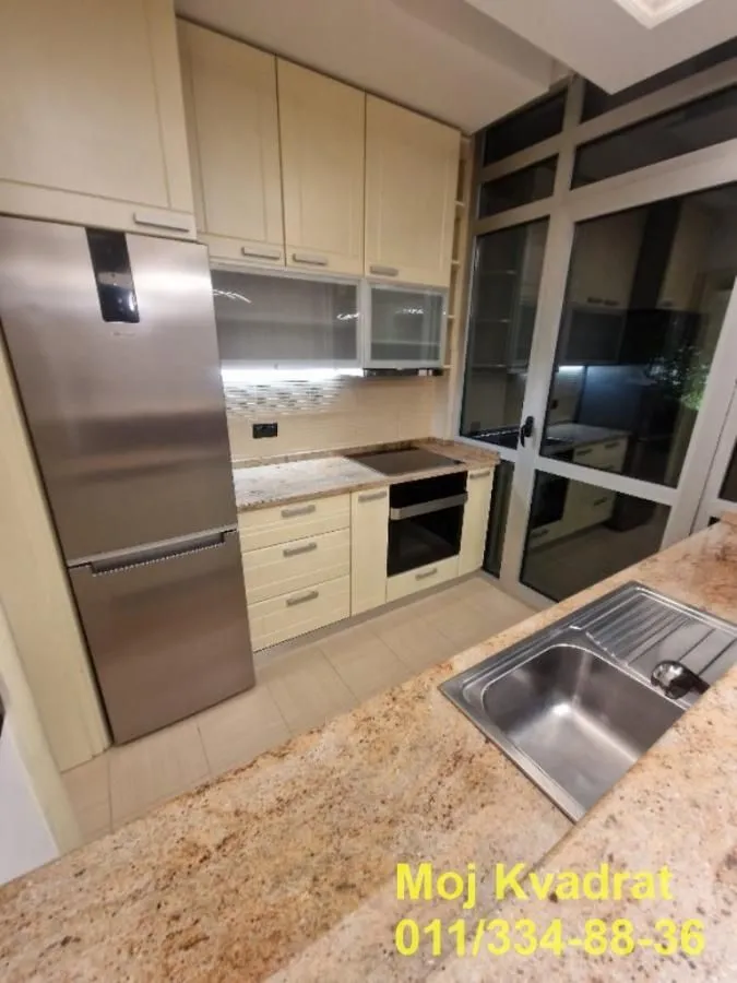 Rent, four bedroom apartment, 148m², Savski Venac, Beograd