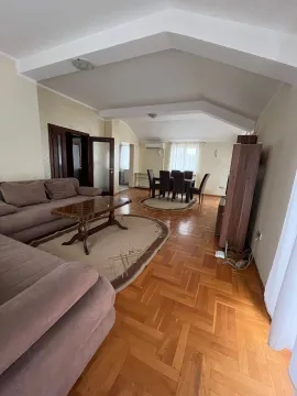 Rent, four bedroom apartment, 150m², Stari Aerodrom, Podgorica - image 5