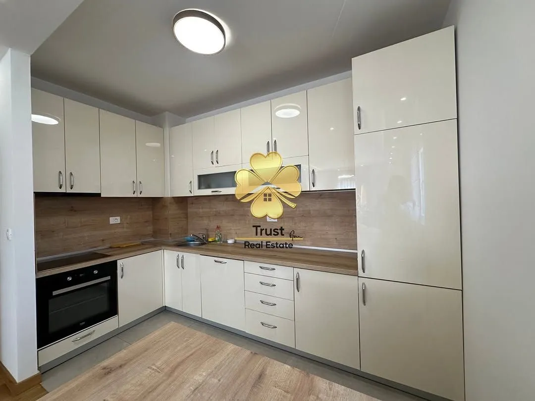 Izdavanje, dvosoban stan, 72m², New City, Podgorica