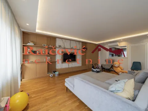 Izdavanje, četvorosoban stan, 98m², Crveni Krst, Beograd - image 7