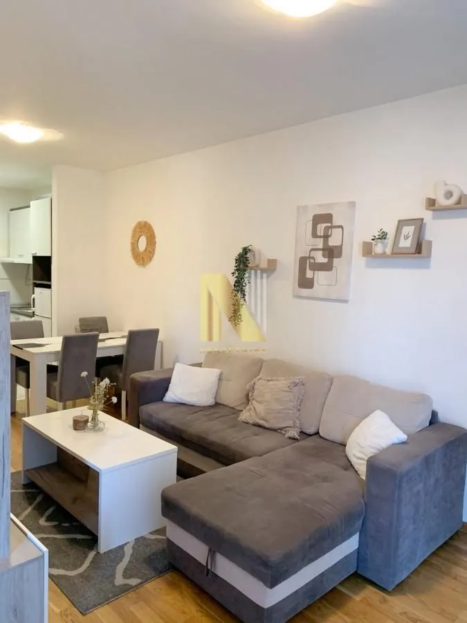 Izdavanje, jednosoban stan, 41m², Adamovićevo Naselje, Novi Sad Sve Podlokacije