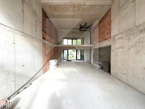 Izdavanje, poslovni prostor, 124m², Centar, Podgorica - image 3