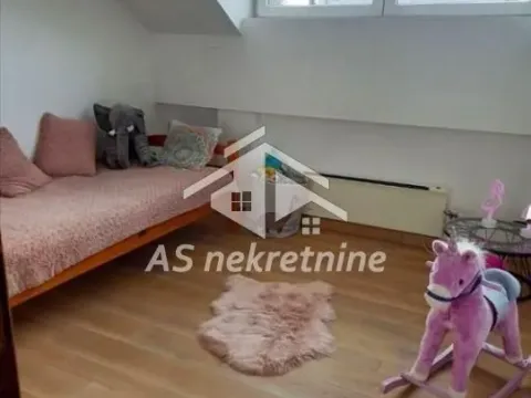 Izdavanje, četvorosoban stan, 120m², Senjak, Beograd - image 11