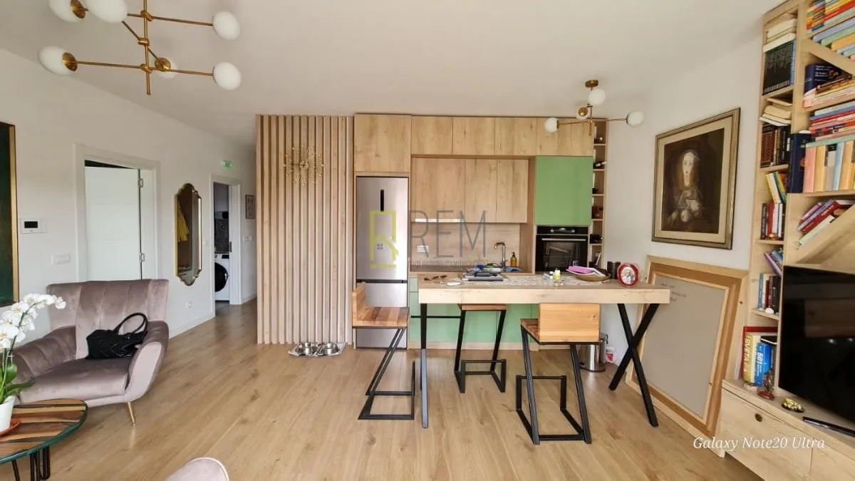 Prodaja, jednosoban stan, 107m², Bar, Crna Gora