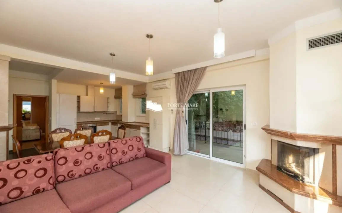 Prodaja, trosoban stan, 125m², Đenovići, Herceg Novi