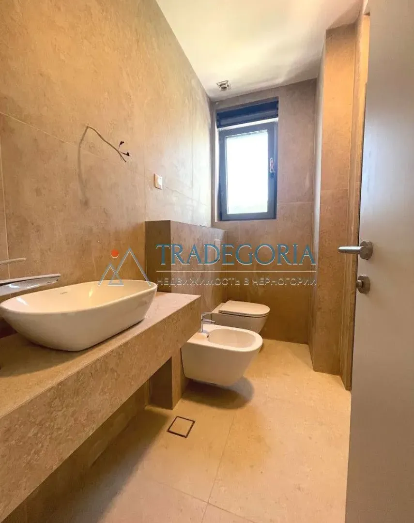 Prodaja, dvosoban stan, 66m², Bečići, Budva