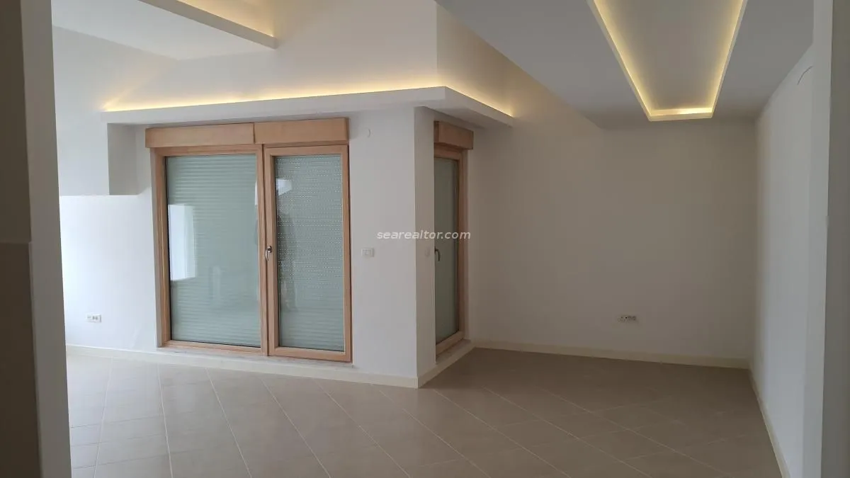 Prodaja, dvosoban stan, 120m², Dobrota, Kotor