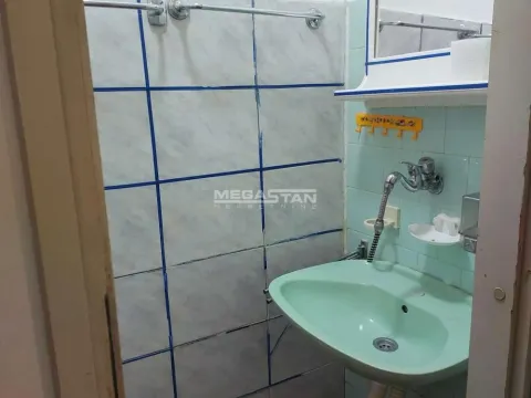 Izdavanje, trosoban stan, 70m², Novi Beograd Blok 23, Novi Beograd Sve Podlokacije - image 11