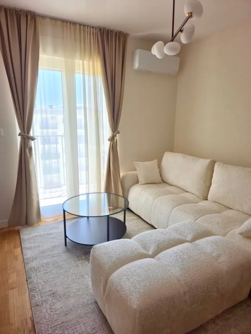 Rent, one bedroom apartment, 40m², Pobrežje, Podgorica