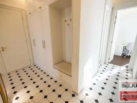 Rent, four bedroom apartment, 120m², Tatarsko brdo, Petrovaradin - image 12